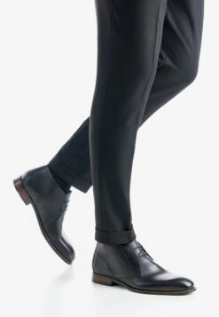 Lloyd Laarzen Veterlaarzen SANTOS Heren Zwart 9 Lloyd Laarzen Veterlaarzen SANTOS Heren Zwart -Lloyd Mode Schoenenwinkel 00f67e3627b87a1edbeae5fff289b837