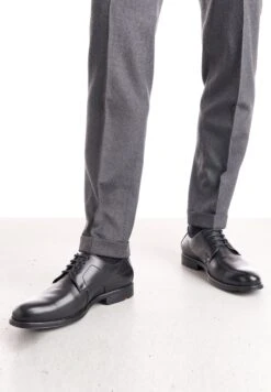 Lloyd Nette Schoenen Veterschoen VALMARY Heren Zwart 9 Lloyd Nette Schoenen Veterschoen VALMARY Heren Zwart -Lloyd Mode Schoenenwinkel 0ecb310739d8670c079177469454ee1f