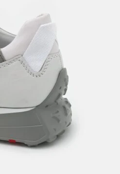 Lloyd Sneakers Laag - Taupe/Grau/Ash/White/Weiß -Lloyd Mode Schoenenwinkel 1970b944f86641c381ed27897cfd0297