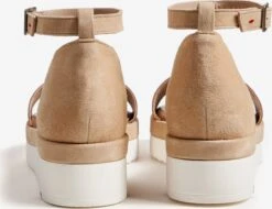 Lloyd Sandalen Met Bandjes Sandalen Met Riem Dames Bruin -Lloyd Mode Schoenenwinkel 24411dd5680c88c7204b767a325e2641