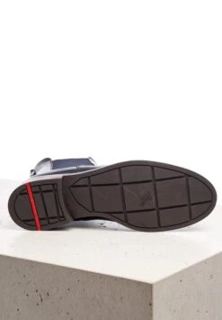 Lloyd Enkellaarsjes Chelsea Boots Dames Blauw 9 Lloyd Enkellaarsjes Chelsea Boots Dames Blauw -Lloyd Mode Schoenenwinkel 413dd3dc60981ecaa737d70297d9175d