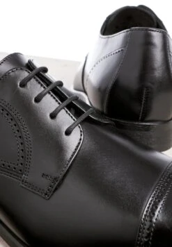 Lloyd Perry - Veterschoenen - Weiß -Lloyd Mode Schoenenwinkel 476bec387a1b4a1b91296cca5258b91e