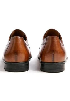 Lloyd Oriola - Veterschoenen - Cognac -Lloyd Mode Schoenenwinkel 55c4419cba644f738f9591f4126e81ef