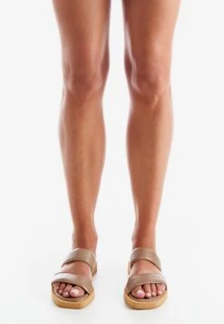 Lloyd Klassieke Muiltjes Muiltjes Dames Camel -Lloyd Mode Schoenenwinkel 570d476e52996edb43c63ccbc3172eb7