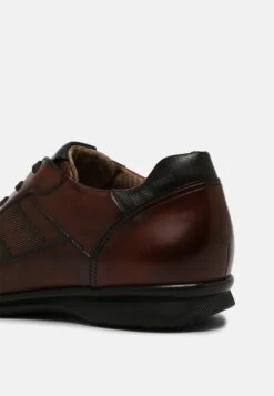 Lloyd Vernon - Sportieve Veterschoenen - Cognac -Lloyd Mode Schoenenwinkel 5b93b01dd57e441c969967045a83a033