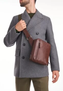 Lloyd Leren Tassen Schoudertas Heren Donkerbruin -Lloyd Mode Schoenenwinkel 6789e379d382b09ef4b363f8caa94109