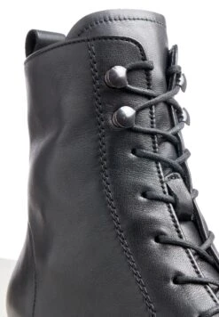 Lloyd Mit Seitlichem - Veterboots - Schwarz 11 Lloyd Mit Seitlichem - Veterboots - Schwarz -Lloyd Mode Schoenenwinkel 69bf010af32f48ab946a78a282070180