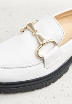 Lloyd Mit Kontrastierender Sohle - Instappers - Weiss 11 Lloyd Mit Kontrastierender Sohle - Instappers - Weiss -Lloyd Mode Schoenenwinkel 897c70e480b94e5c8c05e2a74d14968f