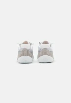 Lloyd Adamson - Sneakers Laag - Grey/White -Lloyd Mode Schoenenwinkel 9073d6640e8e446d81a82e553595d825