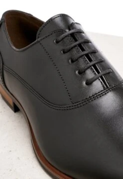 Lloyd "Samuel" - Veterschoenen - Schwarz -Lloyd Mode Schoenenwinkel c769107927ee4a388f08034e9164d321