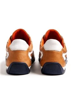 Lloyd Banfield - Instappers - Braun -Lloyd Mode Schoenenwinkel cc79136b584e4f22b74edea666cbcc19