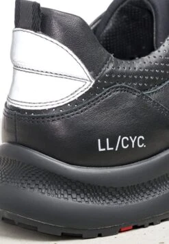 Lloyd Velo 1 Cycling Sneaker - Sneakers Laag - Schwarz 8 Lloyd Velo 1 Cycling Sneaker - Sneakers Laag - Schwarz -Lloyd Mode Schoenenwinkel de0e651908ca4421b7a0955ab90a8567